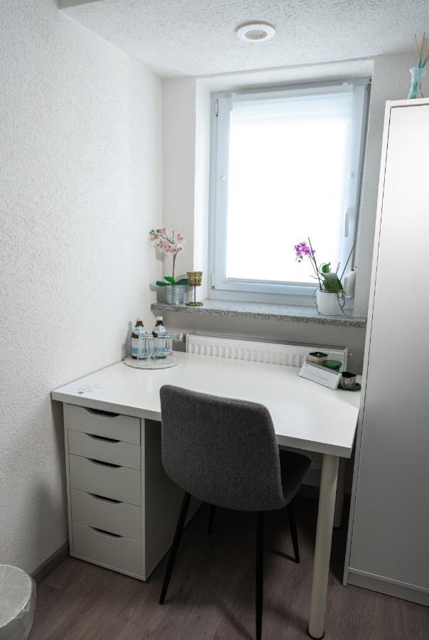 #1 Modernes Zimmer Mit Pool Und Garten Memmingen Exterior photo