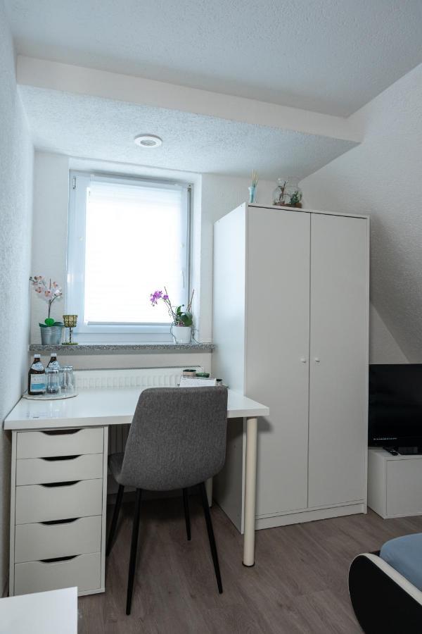 #1 Modernes Zimmer Mit Pool Und Garten Memmingen Exterior photo