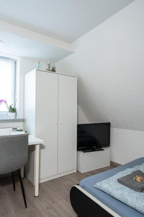 #1 Modernes Zimmer Mit Pool Und Garten Memmingen Exterior photo